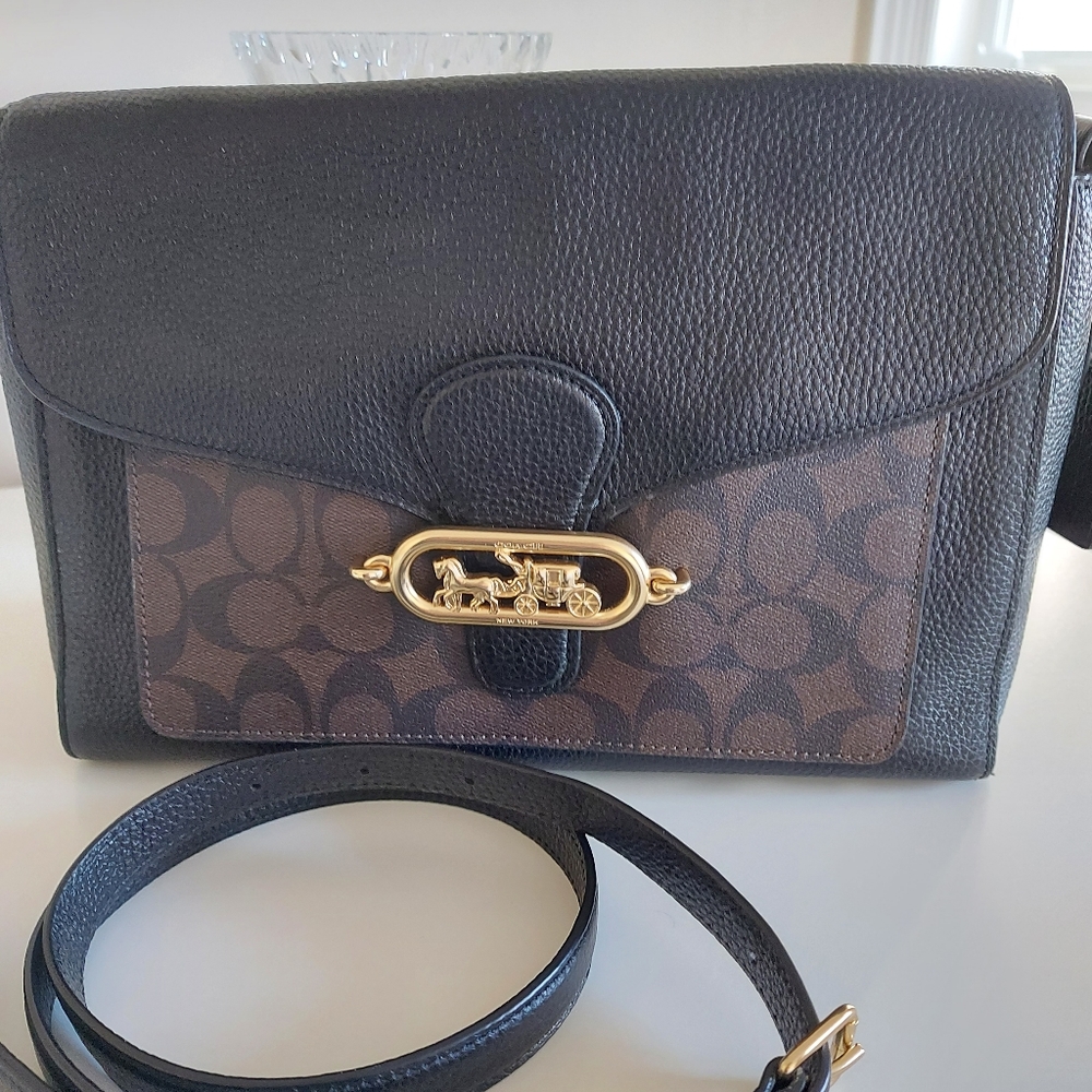 Coach shoulder/crossbody bag